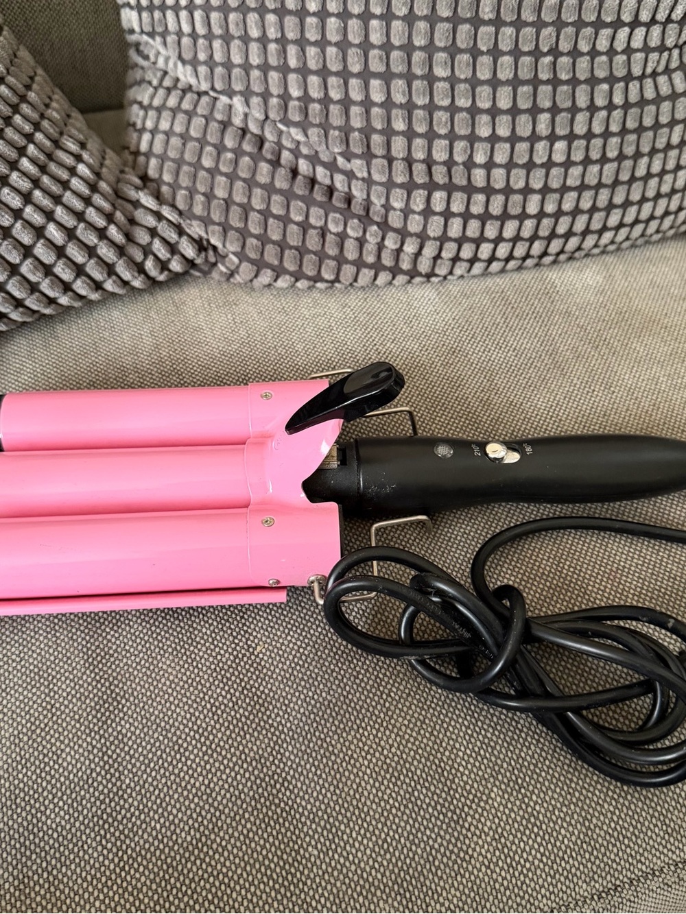 Pink Triple Barrel Hair Waver